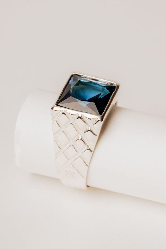 Square stone ring with sapphire