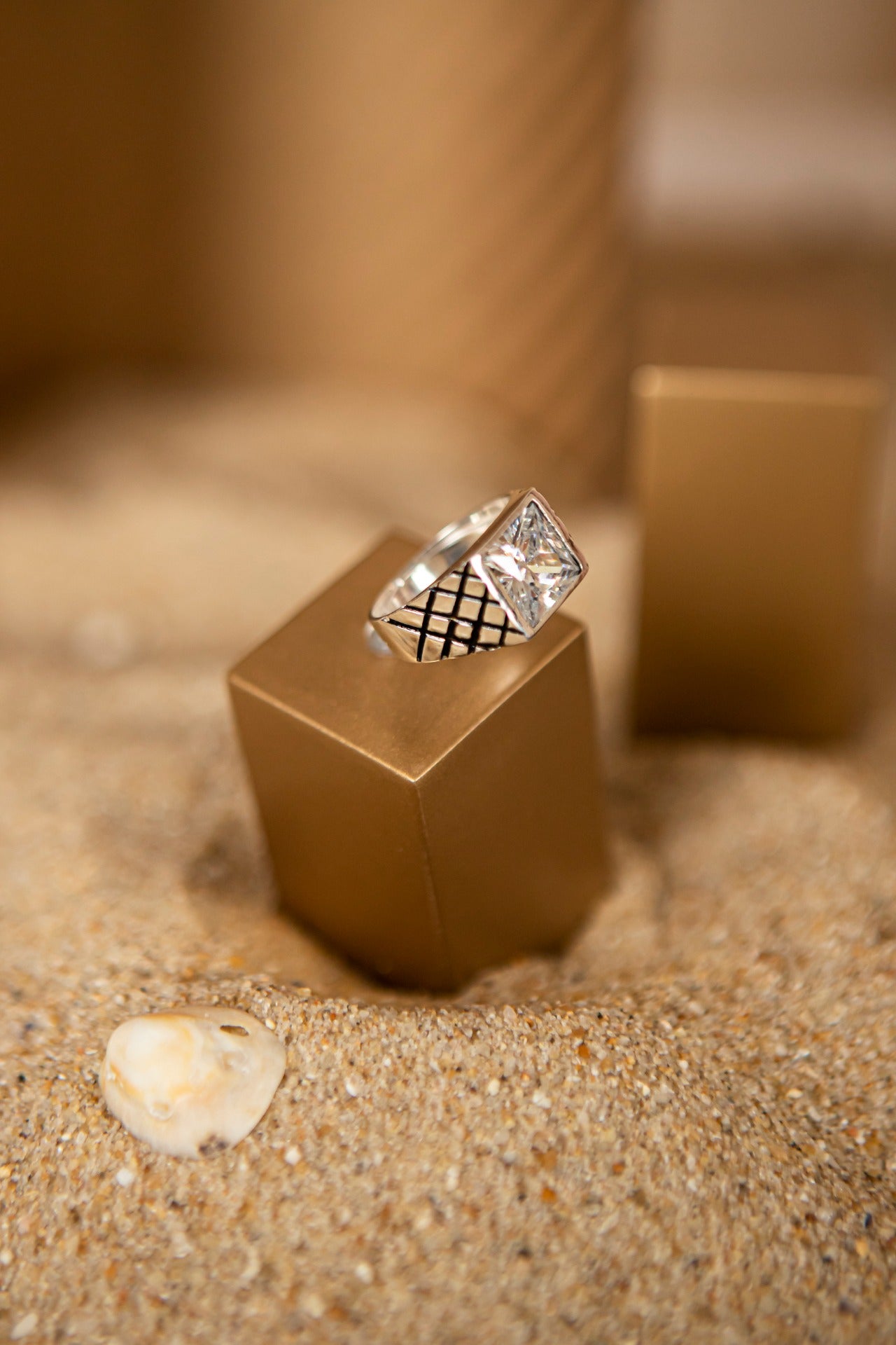 Crystal stone square ring