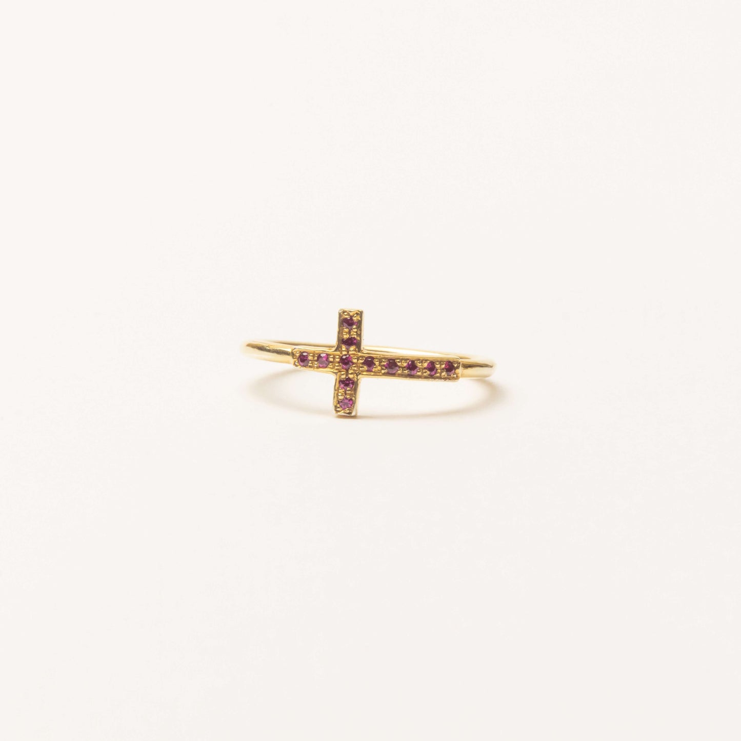 Anel cruz em prata 925 banhado a ouro de 24K cravado a zicónias rubi para homem